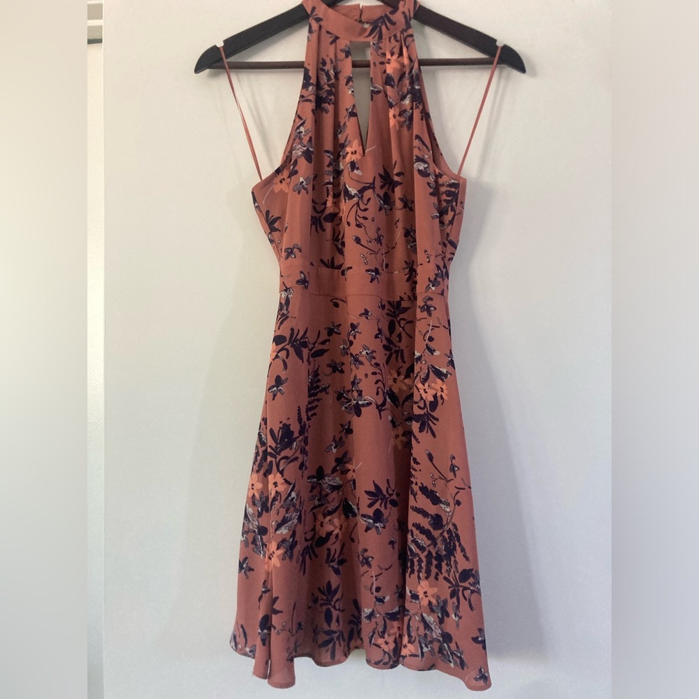Preowned Express Halter Keyhole Floral Dress Dusty Rose/Light Mauve - Size 2